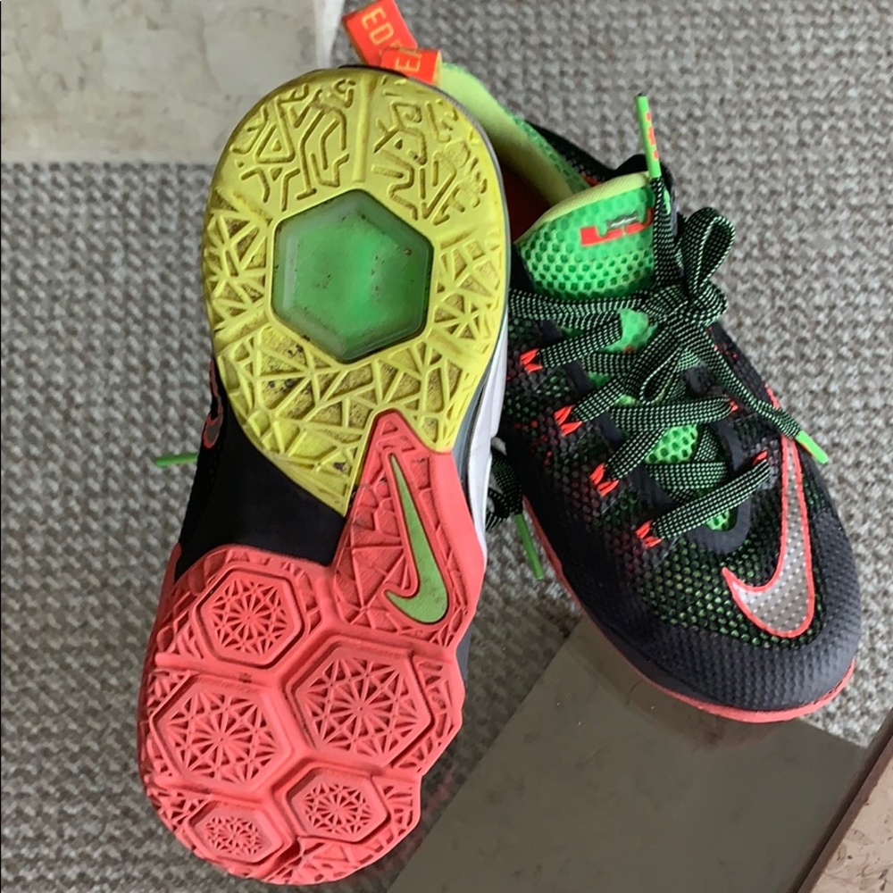 Nike Lebron’s - Picture 3 of 4